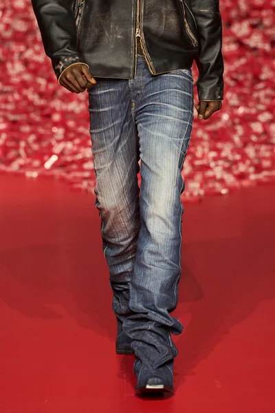 Look 1